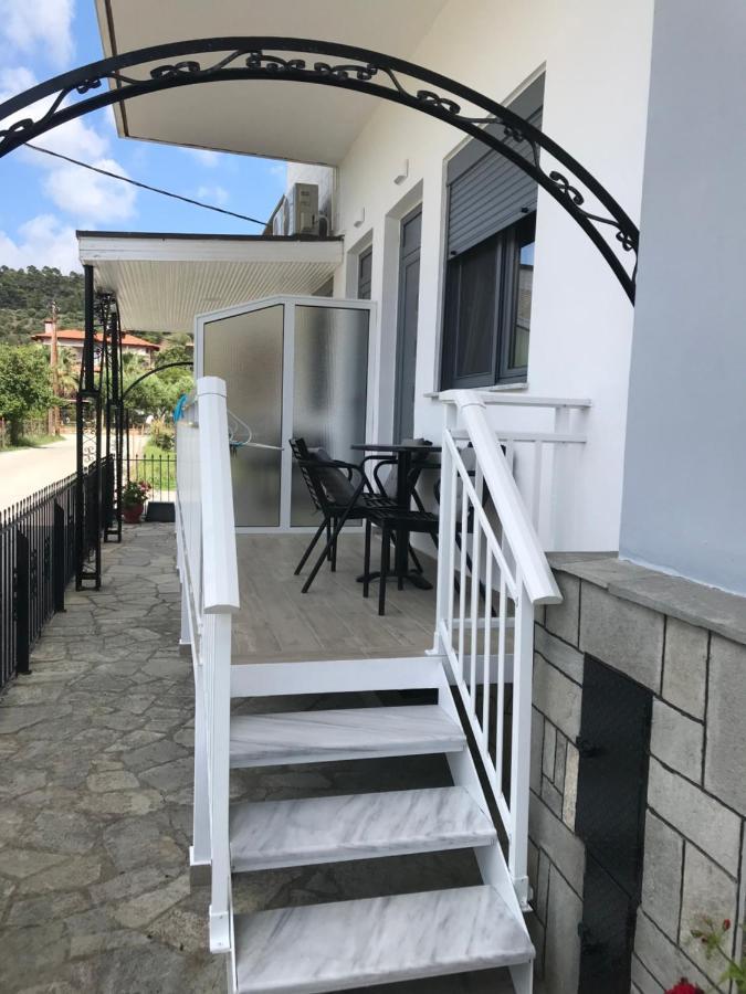 Savvas House Hotel Neos Marmaras Bagian luar foto